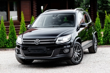 2.0T 211KM 4Motion Xenon PDC Navi DSG Park Ass El.Grz Fotele Tempomat